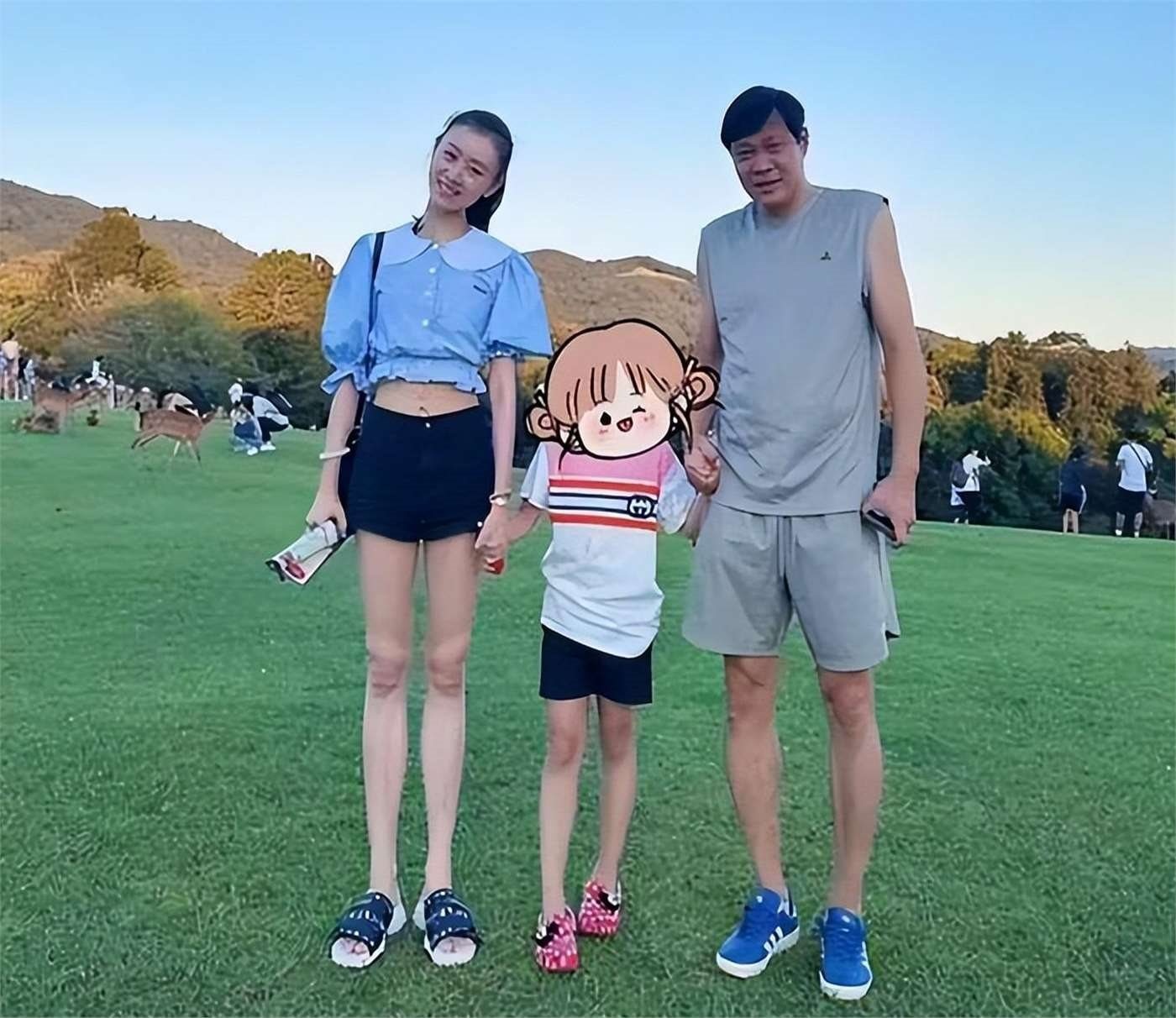 国足太太团:范志毅上演老牛嫩草戏码,高峰弃那英母子娶同学