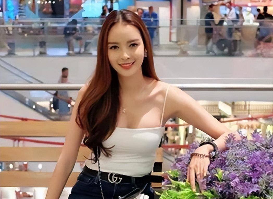泰国最美"人妖皇后"妮莎,被中国富商花500万娶回家,现在咋样