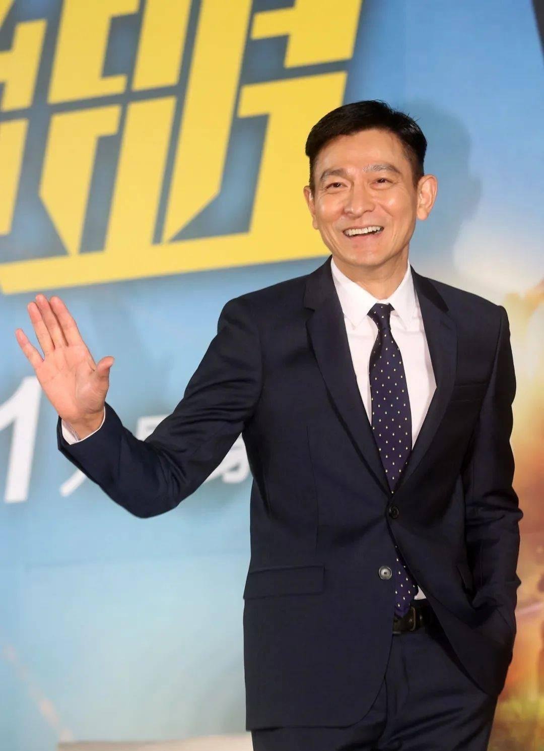 对比刘德华与刀郎的演唱会门票后,才知,偶像和草根的差距有多大