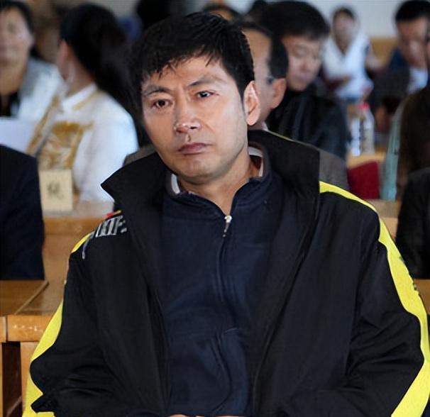 著名演员陆剑民:娶歌唱家胡月为妻,用孝心撮合离异的父母复婚