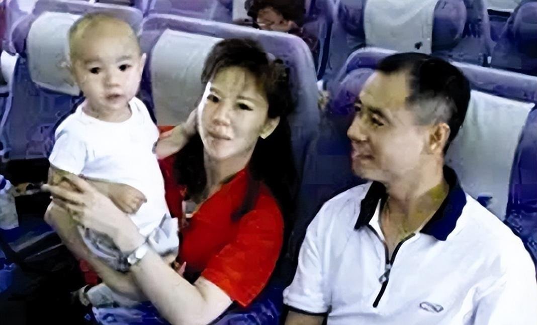 陈永妍,作为李宁之妻,见证他的眼泪,44 岁大胆生女!