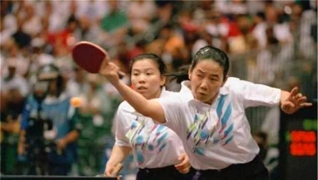 邓亚萍搭档乔红:退役后成王楠恩师,如今53岁结婚后不显老