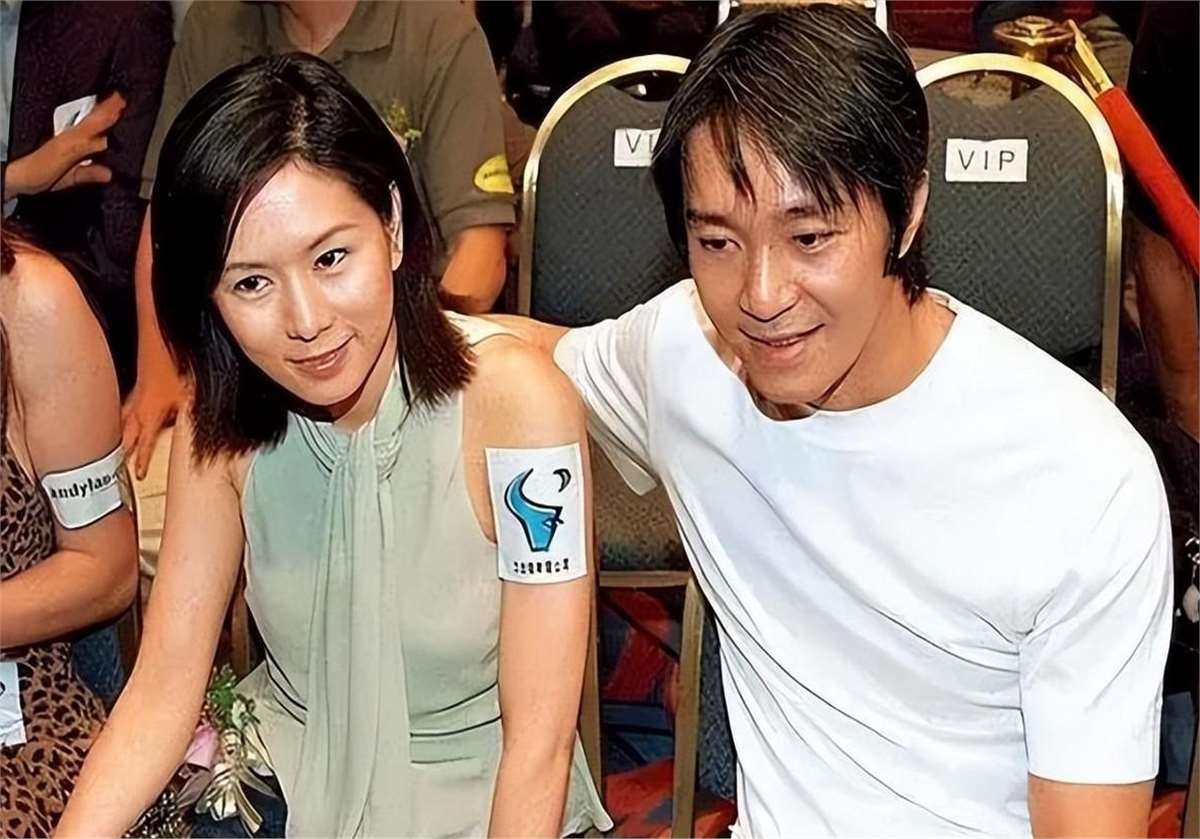 好友透露罗慧娟从不骂周星驰,其夫命苦,两任妻子均因癌离世