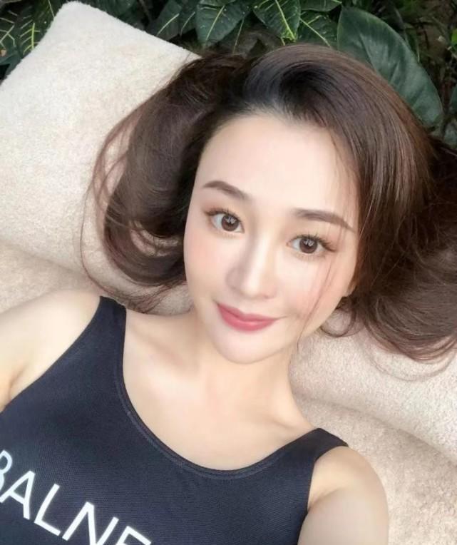 吴秀波女友陈昱霖现状图片