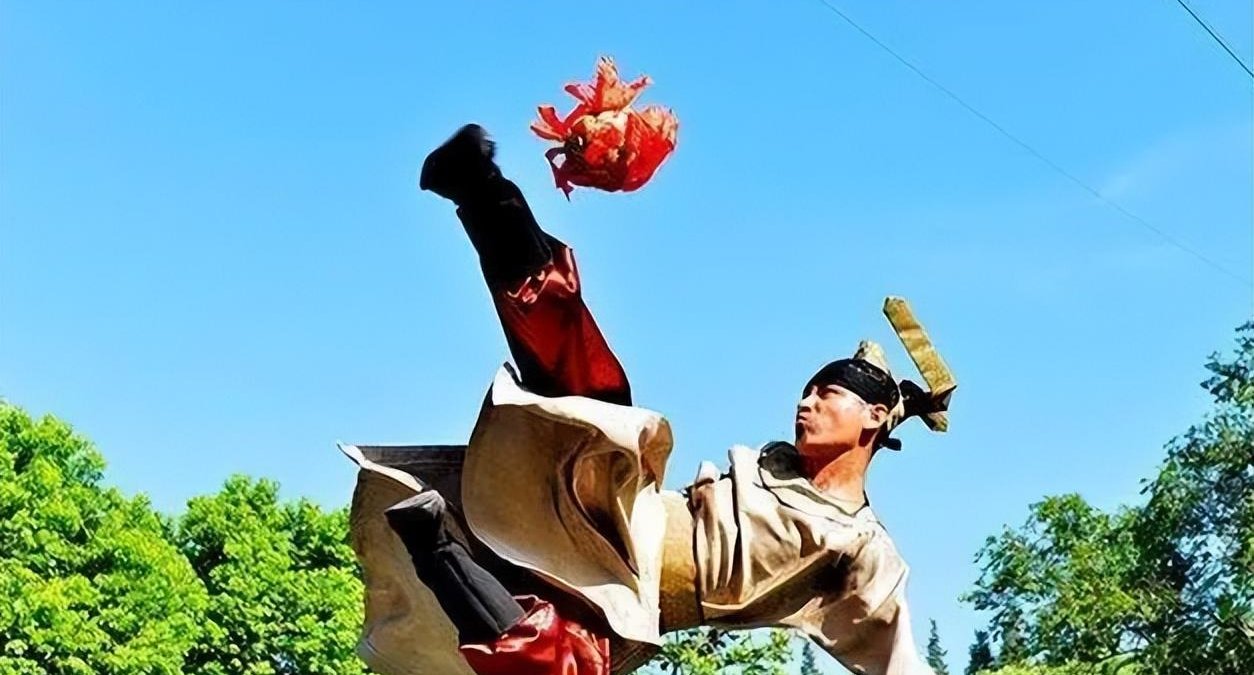 蹴鞠:从祭祀仪式到中国古代足球的辉煌与衰落