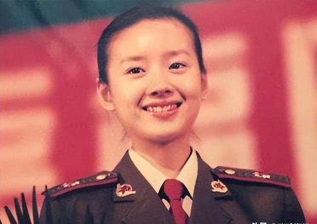 圈内军衔大得吓人的8位明星,潘长江隐藏最深,董洁令人意外