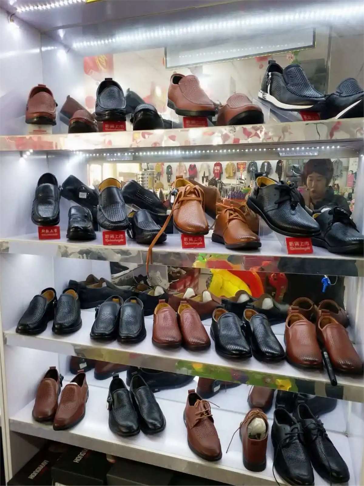 皮鞋厂图片