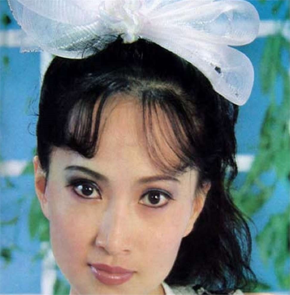 80年代挂历女神李勇勇:昔日红极一时,今朝淡然沉静