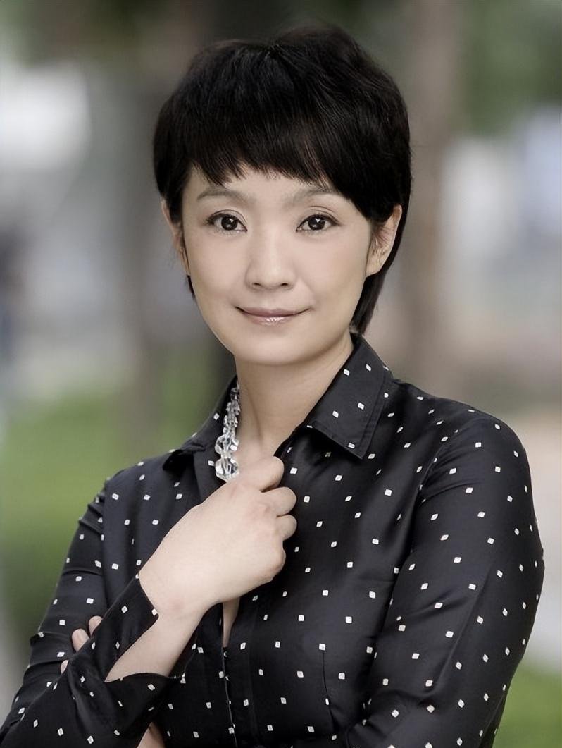 王海燕与张嘉益结婚15年:靠改变与隐忍走到现在