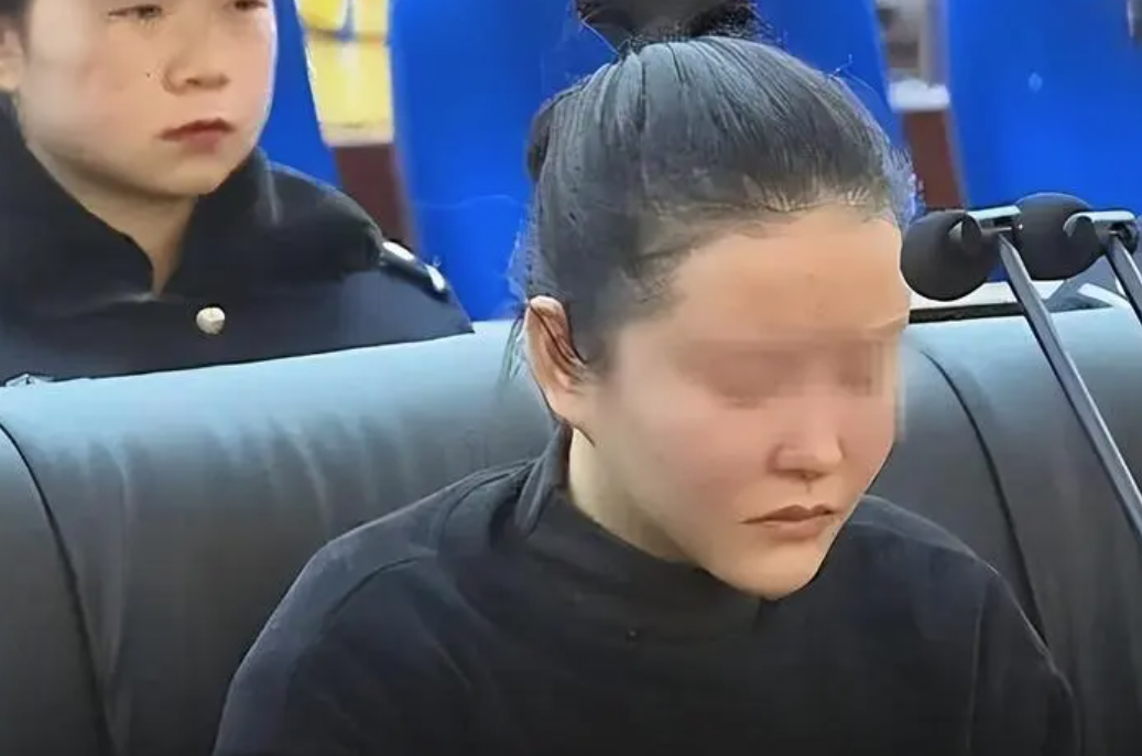 玛莎拉蒂女撞人事件图片