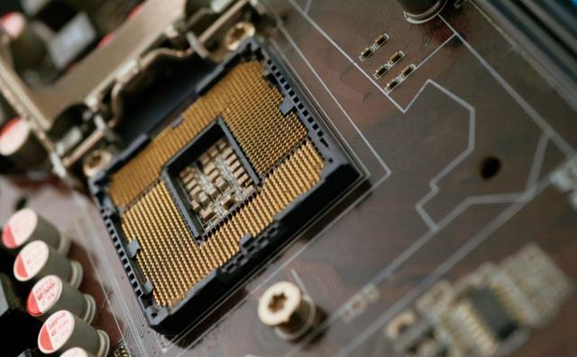 cpu100%，cpu100%运行能撑多久