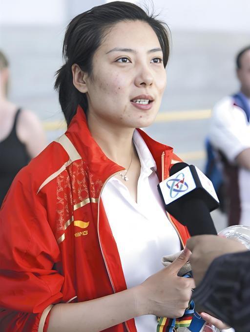 射击名将杜丽:和奥运冠军庞伟结婚16年后大变样,却被网友吐槽