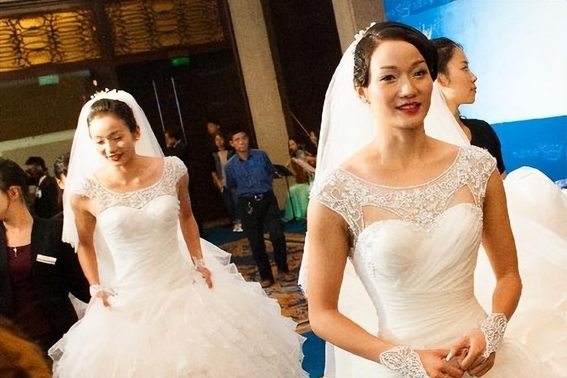 花游女神蒋文文,蒋婷婷,因不满"暗箱操作"退役,37岁风韵犹存