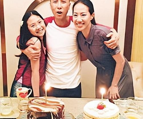 甄子丹妹甄子菁武功超哥,单身至今谜团待解,原因竟是?