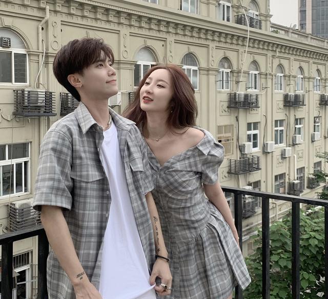 网红唐梓与康昕即将大婚,男方被扒曾和艾比恋爱,亲吻还摸头