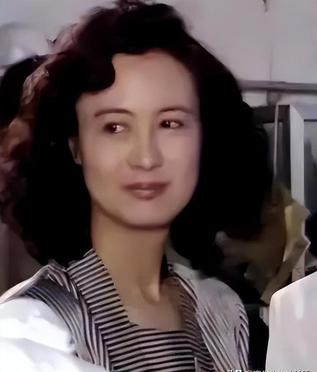 柏寒:55岁成名,57岁离世,她最放心不下的就是31岁的儿子