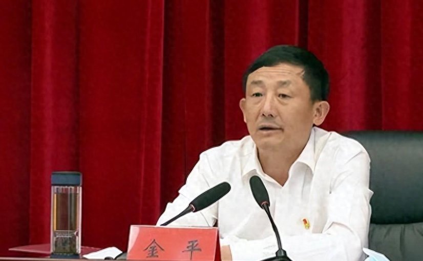 9月19日.河南息县前县委书记金平双开,9年任职背后问题浮现