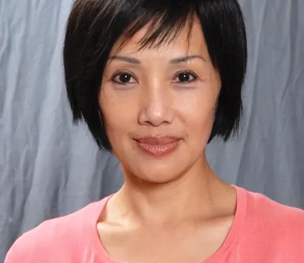 tvb老戏骨韩马利,携妹深圳消费,妹与翁美玲同届港姐