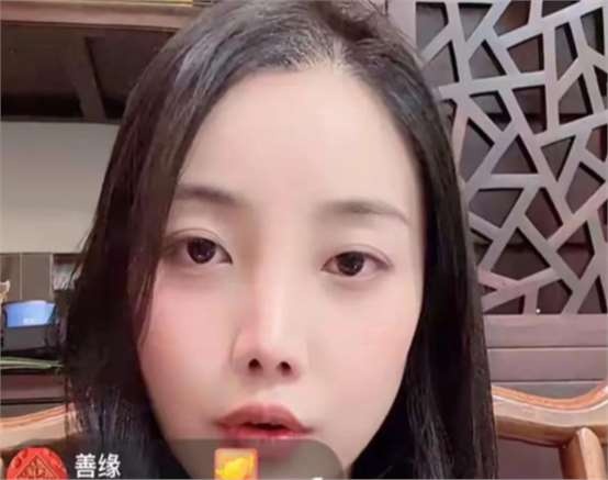 绿帽娇妻的