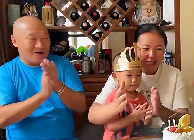 吸毒3次被抓,出轨杨钰莹,深陷侯宝林私生子丑闻,谢东现状如何