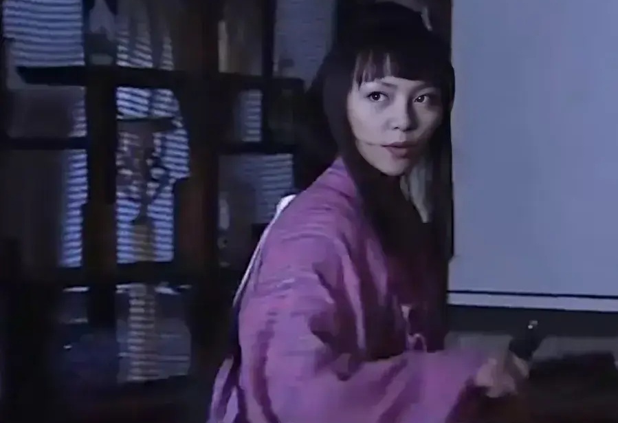 演员陶慧:37岁剩女风采,军人硕士背景难掩其光