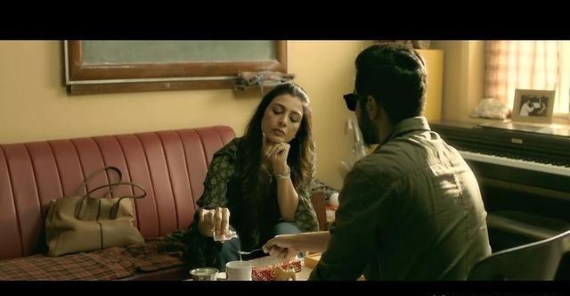 特雷内导演的《调音师》,影片"间离式"视听艺术,让人眼前一亮