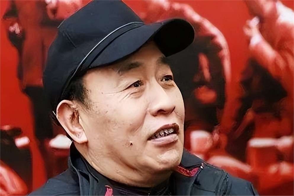 特型演员王伍福,低调拍戏生涯,一生只演朱老总,紧握康克清之手