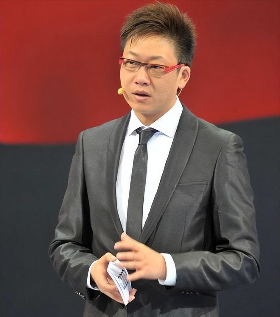 央视前主持人林海,走红后与妻子离婚,在节目上发飙事业坎坷