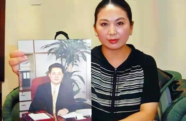 原辽宁首富袁宝璟:从亿万身家到死刑犯,临刑前还有明星妻子送别