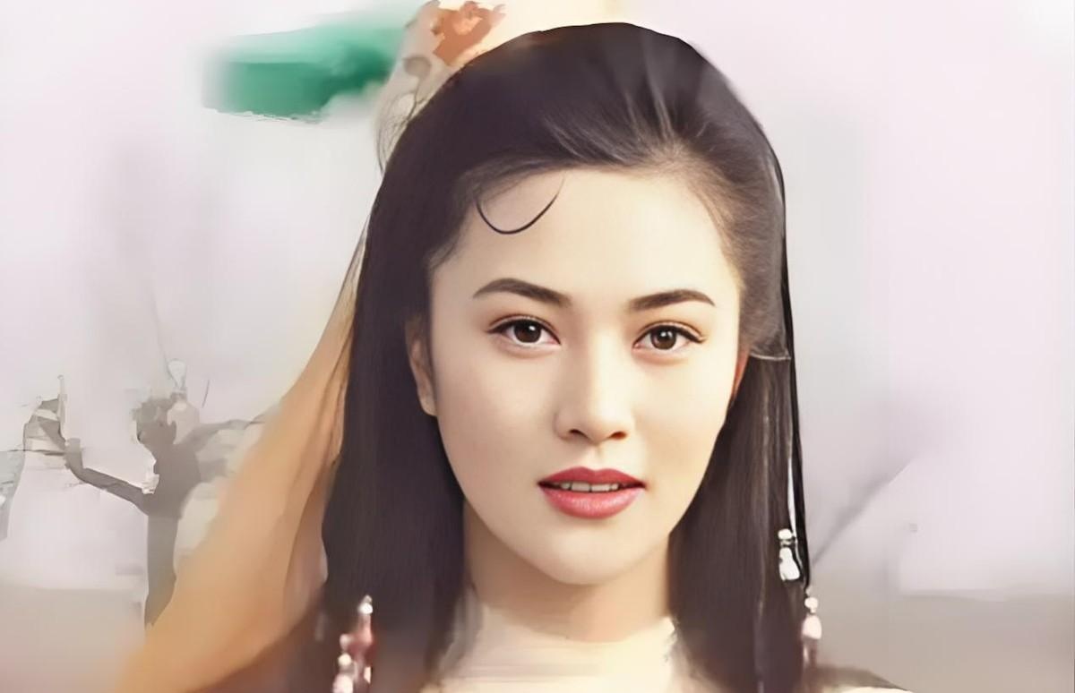 著名演员王菁华:5岁出道,29岁与常戎分手,至今单身传奇