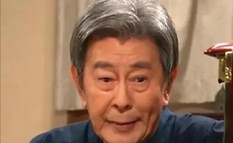 宇津井健:陪伴妻子40年,83岁弥留之际娶初恋,称我一直想这样做