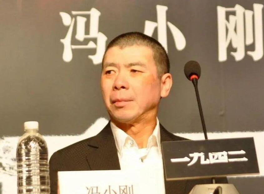 与王朔和冯小刚是发小,大院子弟出身,京圈大佬叶京的反叛人生