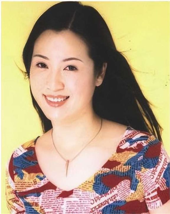 王欢曾是朱军的搭档,"消失"许久以为是从央视离职,实则已离世