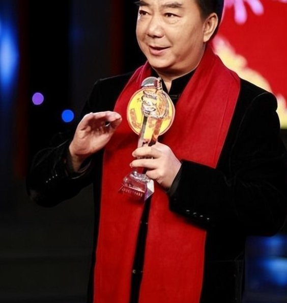 两次赴前线,看透郭德纲,姜昆徒弟唐爱国咋样?