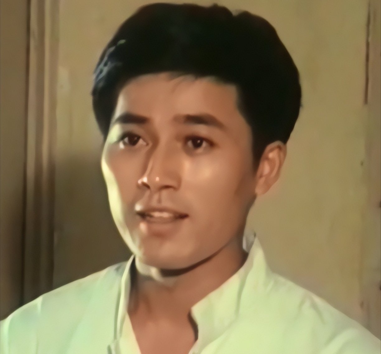 回顾王伟平:从锅炉工到演员,娶初恋多年无绯闻,女儿成了大网红