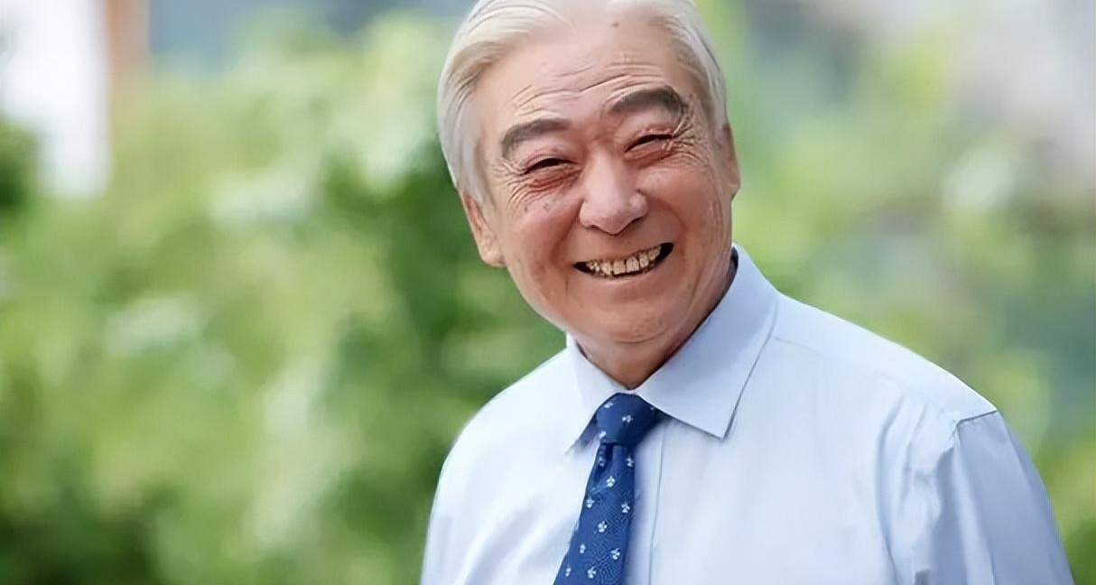 眉毛一根长,胜过万担粮?揭秘长寿眉的玄机与寓意