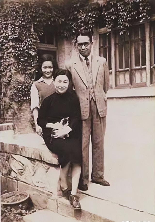 杨绛《我们仨》:如梦如幻记往昔,此情可待成追忆