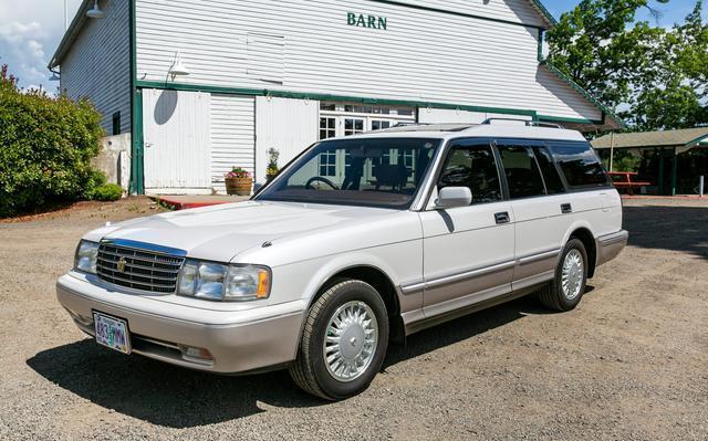 是否记得仪征黎明旅行车?90年代爆火,原型为丰田皇冠133