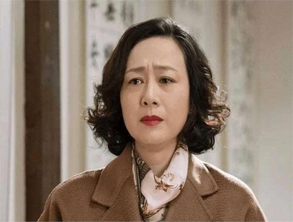 演员吴玉芳:21岁拿影后,25岁嫁江嘉良隐退10年,归来仍是影后