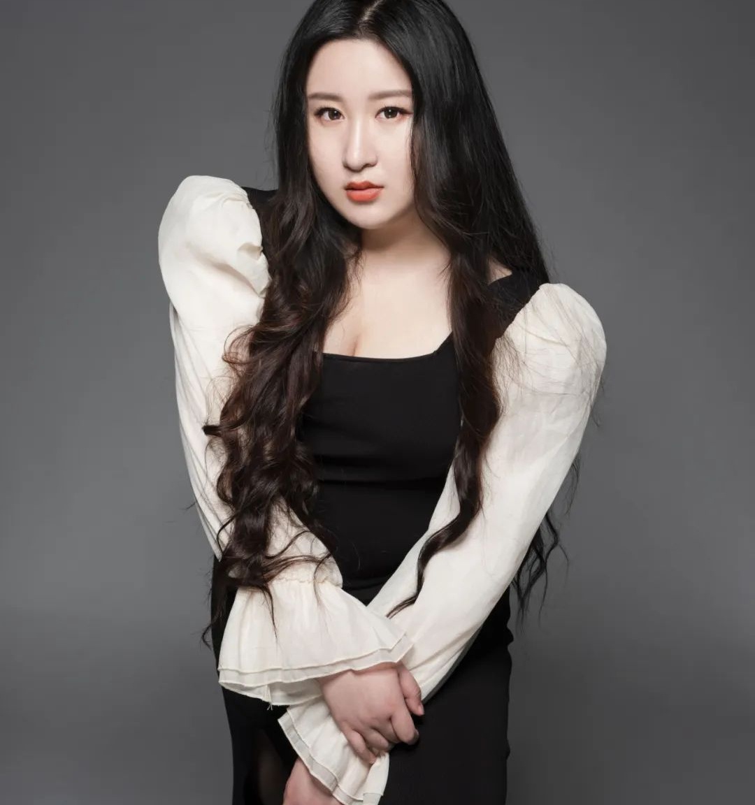 锤娜丽莎体重一百八自信美不再被抛弃逆袭人生新篇章
