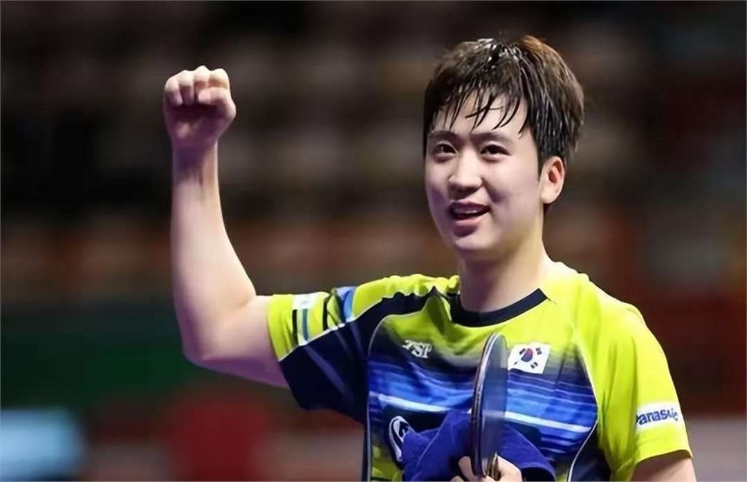 郑荣植晒结婚照,是马龙成就大满贯最大劲敌,如今已经退役