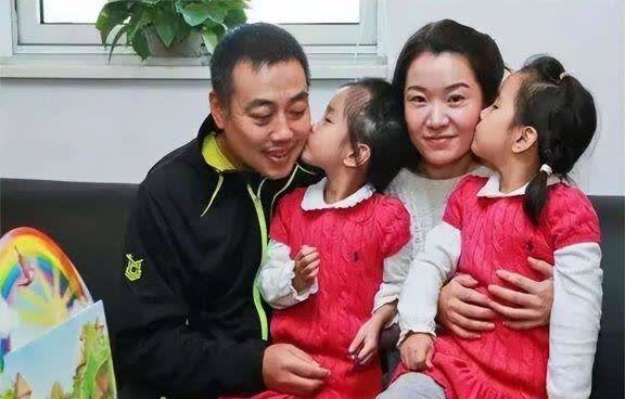 回顾刘国梁妻子:因爱去往日本,孕两个女儿,成亿万富婆走上巅峰