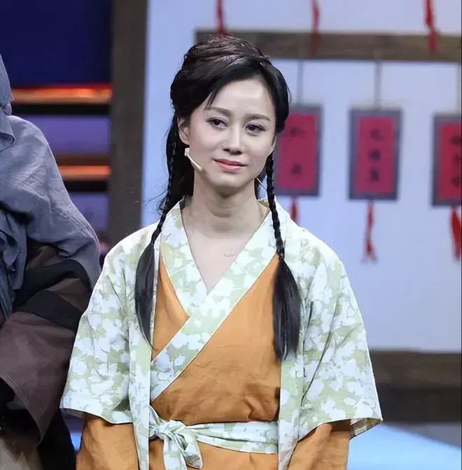 扮演祝无双的演员倪虹洁真实生活:英年早婚,被冤枉为变性人