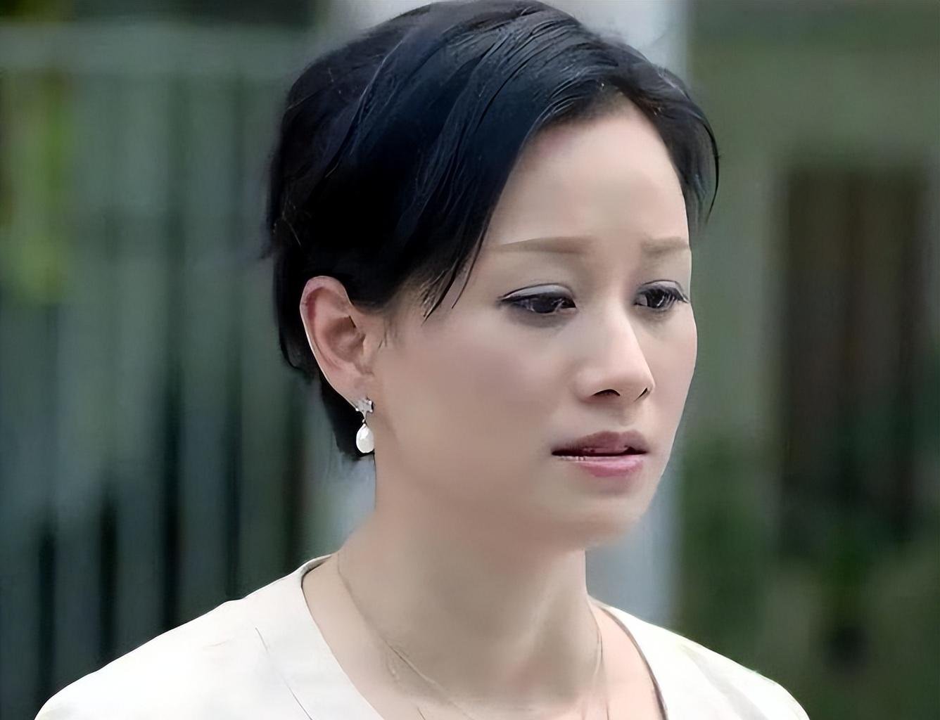 扮演祝无双的演员倪虹洁真实生活:英年早婚,被冤枉为变性人