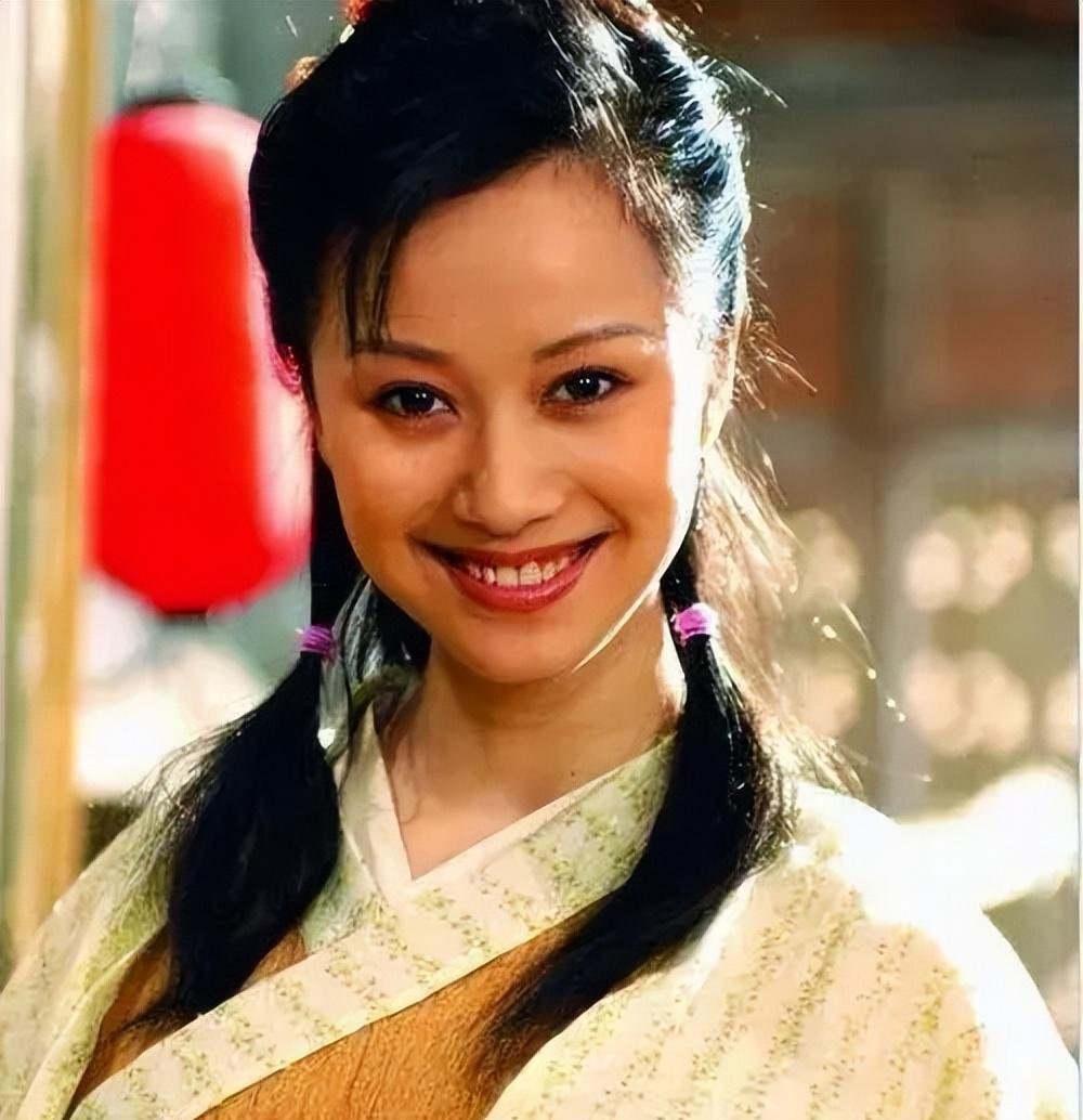 扮演祝无双的演员倪虹洁真实生活:英年早婚,被冤枉为变性人