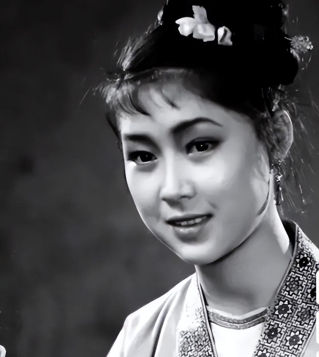 "刘三姐"黄婉秋:与儿子先后去世,遗言催人泪下,丈夫悲痛欲绝