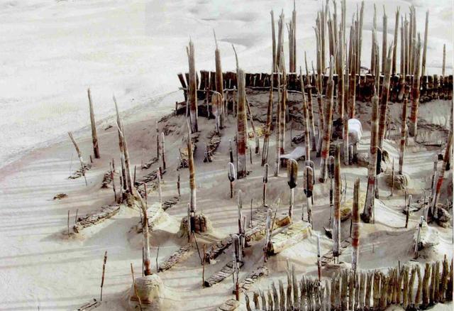 03年,新疆小河墓地挖出小河公主,4000年不腐,神秘微笑让人难忘