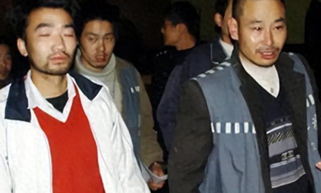 浙江温岭"黑老大"张畏:判刑后直接押到火葬场,10分钟结束一生