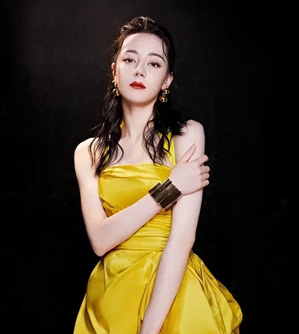 迪丽热巴陷未婚生子传闻,其方回应,郭美美竟称黄景瑜配不上热巴