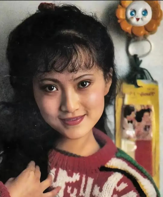 《李勇勇:80年代绝世美女的传奇人生与荧幕背后的秘密!》